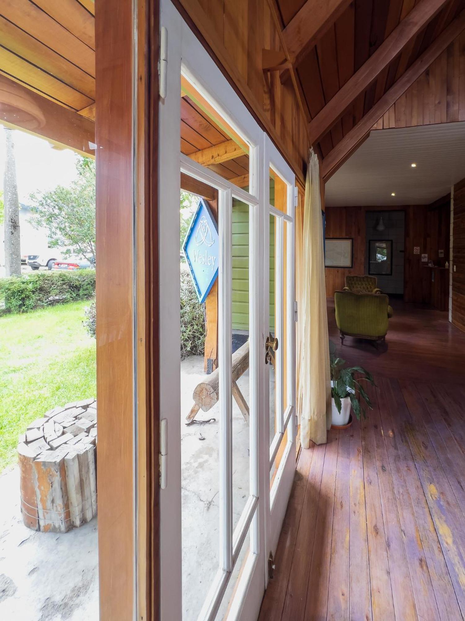 Wesley House Hosteria Boutique San Martin de los Andes Ngoại thất bức ảnh